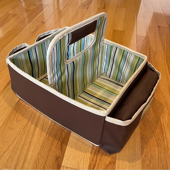 Munchkin® SaraBear Diapering Organizer - Picture 1 of 12